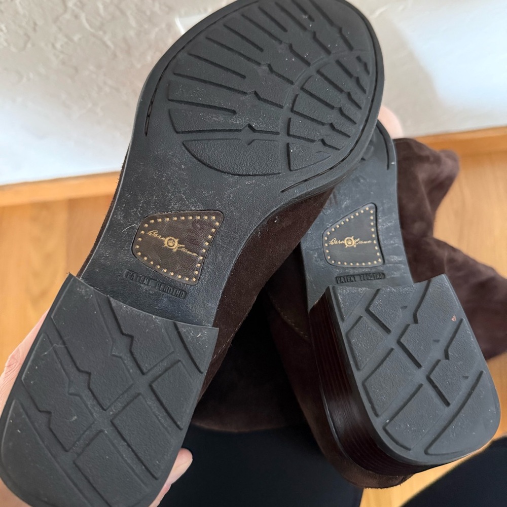 NWOT Børn Crown Women's Genuine Suede Brown Boots Size 8.5 (Retailed $200) - Picture 2 of 4